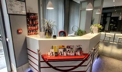 Camelia Hotel Paris